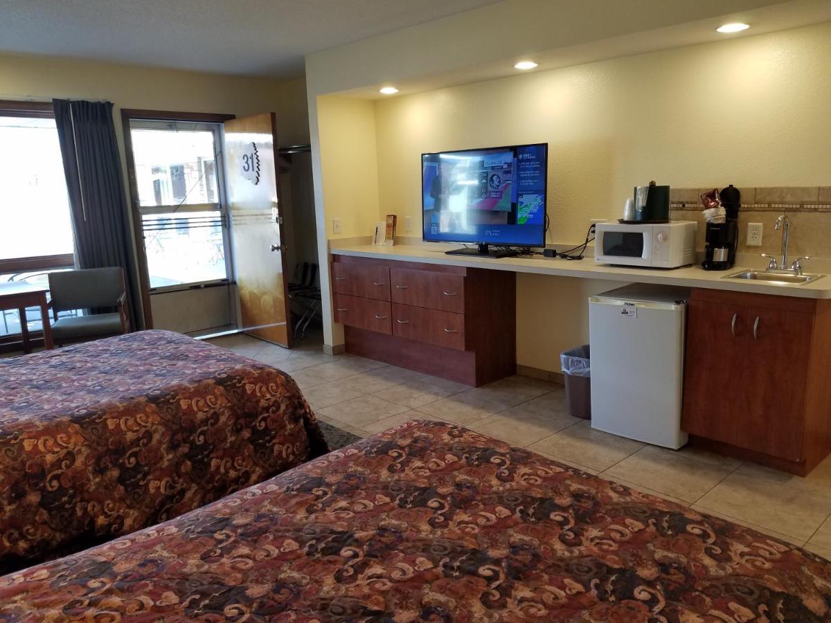 Black Hawk Motel & Suites Уисконсин Делс Екстериор снимка