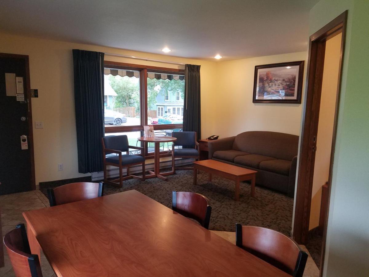 Black Hawk Motel & Suites Уисконсин Делс Екстериор снимка
