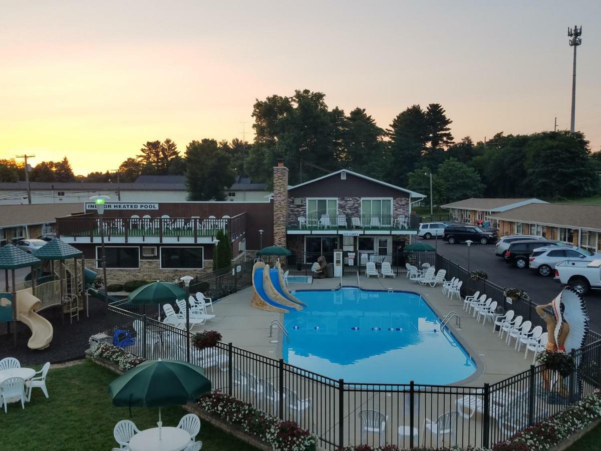 Black Hawk Motel & Suites Уисконсин Делс Екстериор снимка